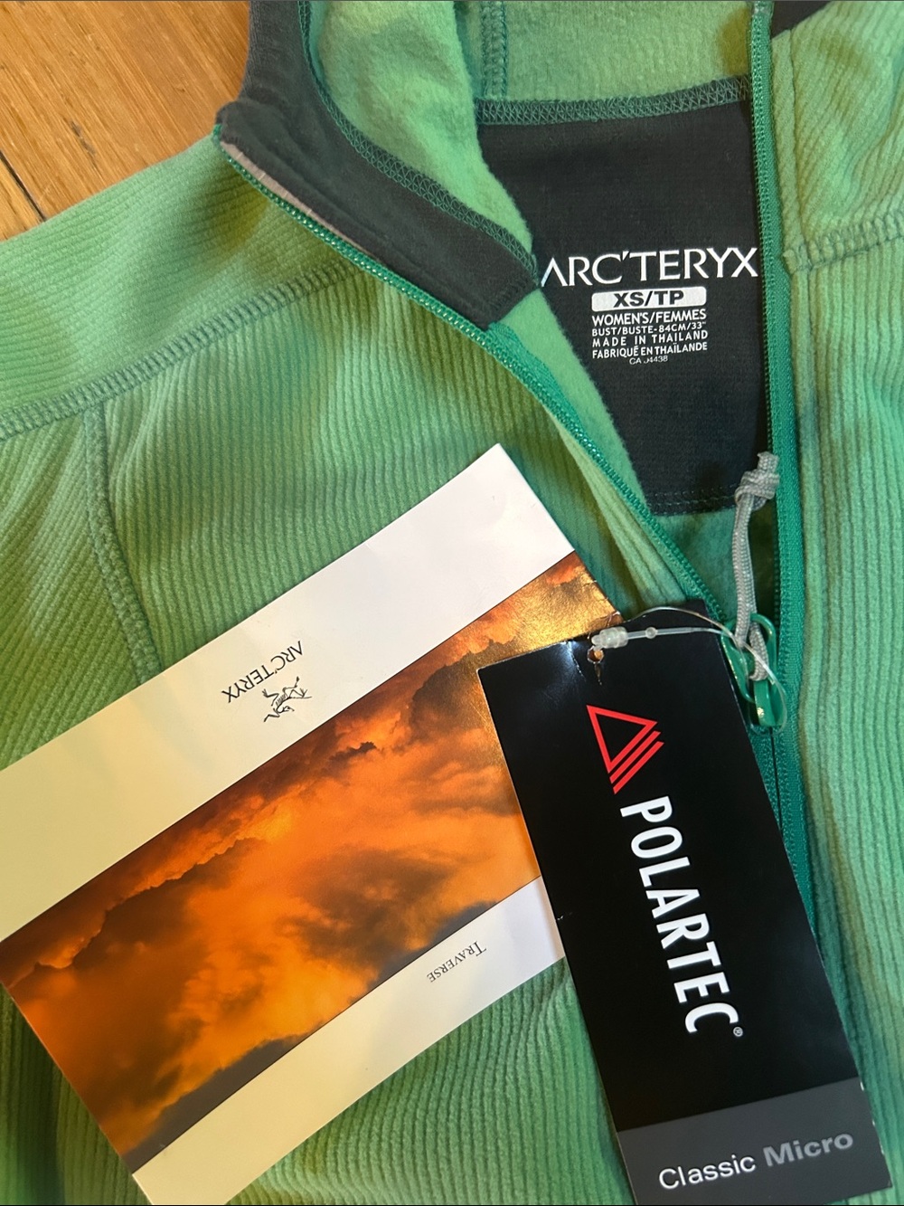 Arc'teryx Women’s Hooded Full-Zip Jacket in Mint - Picture 2 of 4